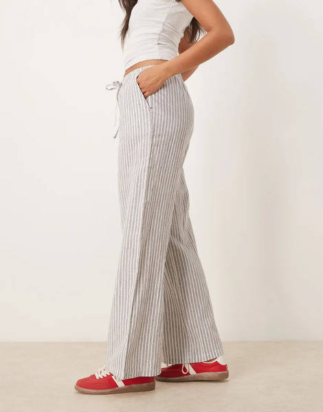  Gina Tricot Pantalones A Rayas Grises De Pernera Ancha Con Cordón Ajustable En La Cintura De Lino De Gina Tricot 