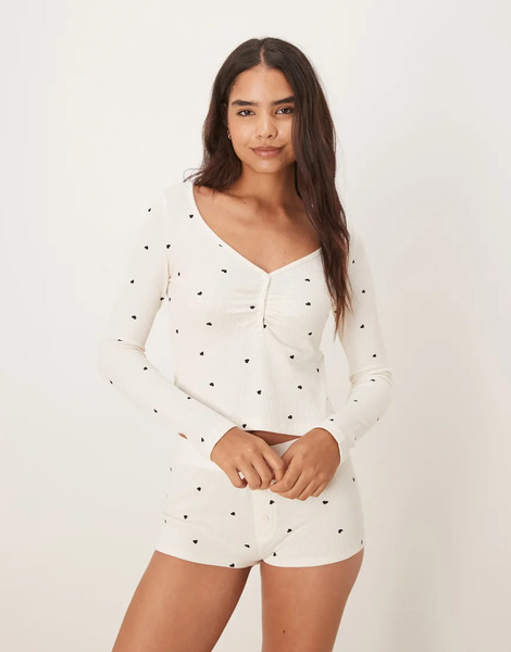  Gina Tricot Top De Pijama Blanco De Manga Larga Con Estampado De Corazones Negros De Tejido Suave Mix & Match De Gina Tricot 