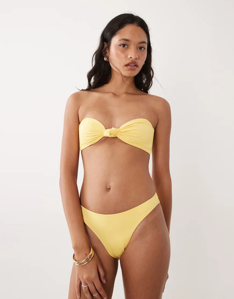  Good American Braguitas De Bikini Brasileñas Amarillo Limón Mate Good Waist De Good American (parte De Un Conjunto) 