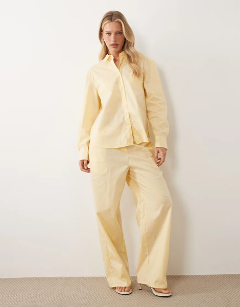  Good American Good American - Parte De Un Conjunto - Pantalones Amarillo Limón A Rayas Sin Cierres Con Ribetes De Popelina 