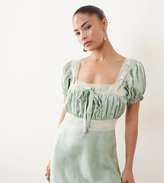  Hope & Ivy Petite Hope & Ivy Petite - Vestido Midi Verde De Jacquard Con Mangas Abullonadas, Escote Cuadrado Y Detalle De Encaje De Satén 