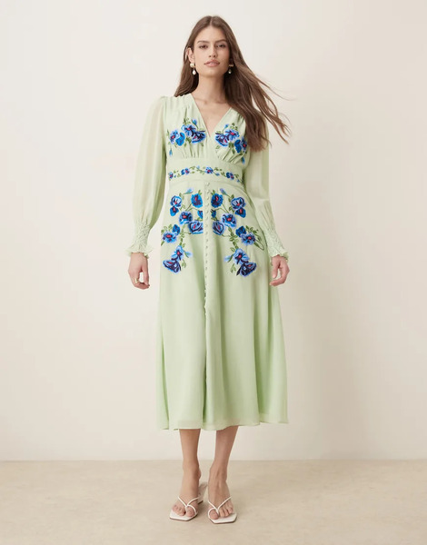  Hope & Ivy Vestido Midi Verde Menta Cruzado En La Parte Delantera Con Bordados Y Mangas Transparentes De Hope & Ivy 