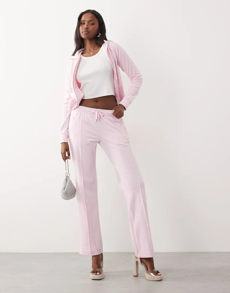  Juicy Couture Juicy Couture - Joggers Rosa Pastel De Velour De Talle Bajo Y Pernera Ancha Con Detalle De Logo De Strass (parte De Un Conjunto) 