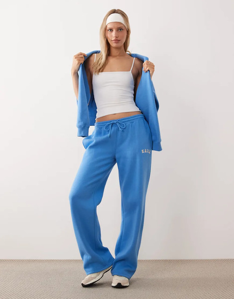  Kaiia Joggers Azules De Pernera Ancha Con Logo Bordado De Tejido Rico En Algodón De Kaiia (parte De Un Conjunto) 
