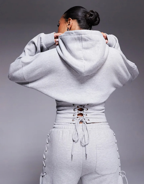  Kaiia Sudadera Gris Medio Con Capucha, Cintura Entallada Y Detalle De Cordones Estilo Corsé De Tejido Rico En Algodón De Kaiia (parte De Un Conjunto) 