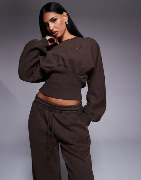  Kaiia Sudadera Marrón Chocolate Con Mangas Ultragrandes Y Cintura Entallada De Tejido Rico En Algodón Exclusiva De Kaiia (parte De Un Conjunto)-verde 