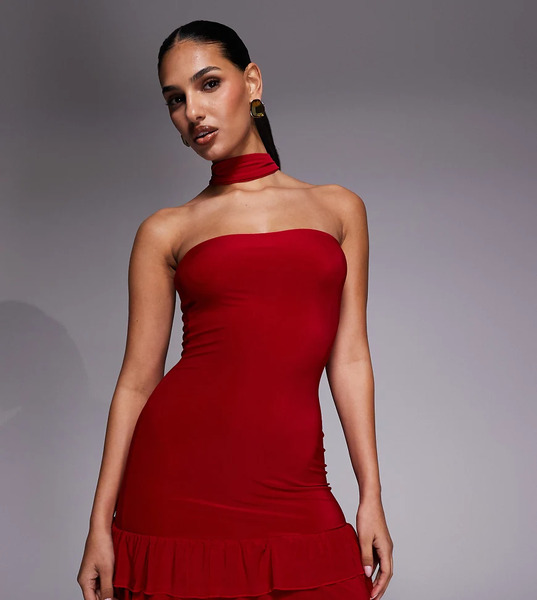  Kaiia Vestido Corto Rojo Ceñido Con Diseño De Doble Capa, Escote Palabra De Honor, Bajo De Volantes Y Fular Exclusivo De Kaiia 