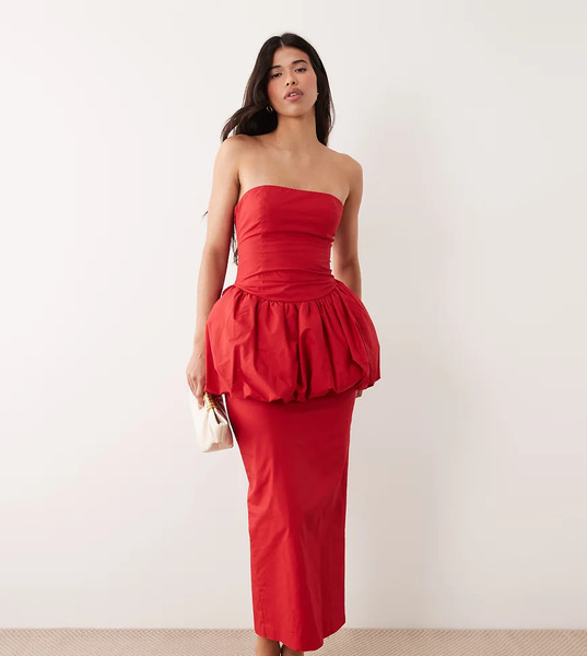  Kaiia Vestido Largo Rojo De Corte Recto Con Escote Palabra De Honor, Sobrefalda Voluminosa Y Espalda Con Cordones Exclusivo De Kaiia 