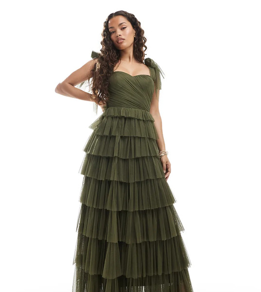  Lace & Beads Petite Vestido De Dama De Honor Largo Verde Oliva Intenso Con Lazos En Los Hombros De Tul De Lace & Beads Petite 