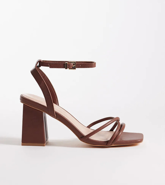  London Rebel Wide Fit Sandalias Marrón Chocolate De Tacón Medio Ancho Con Diseño De Tiras Ash De London Rebel Wide Fit-brown 