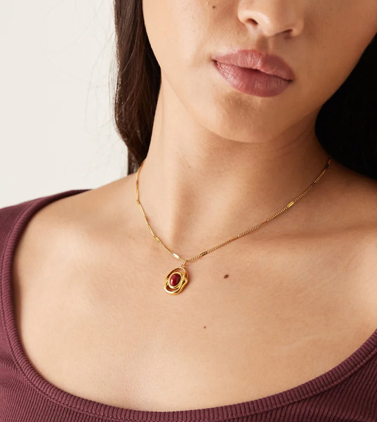  Lost Souls Collar Chapado En Oro De 18 Quilates Con Colgante Efecto Fundido Con Piedra Burdeos De Lost Souls-dorado 