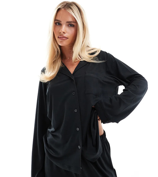  Loungeable Petite Pijama Negro De Pantalones De Pernera Ancha Y Top Con Cuello De Solapas Y Detalle De Ribetes De Tejido Muy Suave De Loungeable Petite 