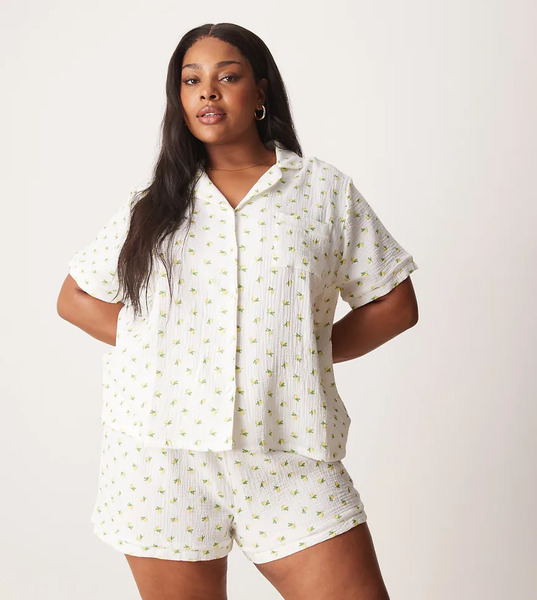  Loungeable Pijama Color Marfil De Pantalones Cortos Y Camisa De Manga Corta Con Estampado De Limones De Tejido Rugoso De Algodón De Loungeable Curve-blanco 