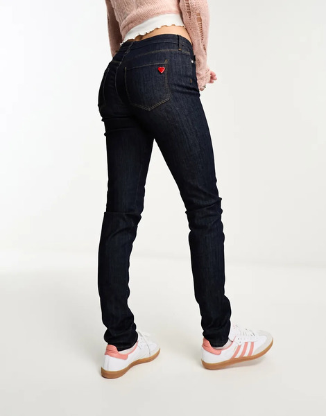  Love Moschino Vaqueros De Corte Pitillo Con Lavado Oscuro Y Detalle De Tachuelas De Corazón De Love Moschino-azul Marino 