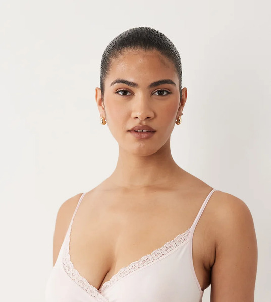  Mama.licious Bralette Rosa Tiza Para Lactancia Con Parte Delantera Cruzada Y Ribete De Encaje De Mamalicious Maternity 