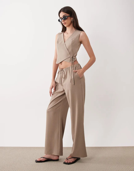  Miss Selfridge Pantalones De Sastre Beis Sin Cierres Con Raya Diplomática De Miss Selfridge (parte De Un Conjunto)-neutro 