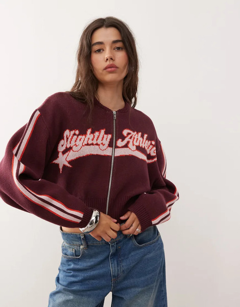  Monki Cárdigan Burdeos Estilo Bomber Con Cremallera Y Estampado Deportivo slightly Athletic De Punto De Monki-rojo 