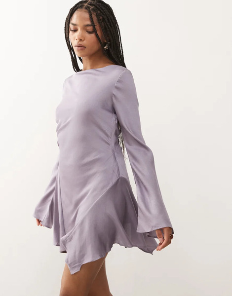  Monki Vestido Corto Lila De Manga Larga Con Vuelo Y Espalda Abierta Con Lazada De Satén Efecto Rugoso De Monki-morado 