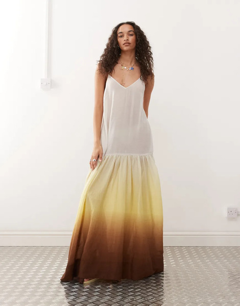  Monki Vestido Largo Vaporoso Y Escalonado Con Diseño Marrón Degradado Y Espalda Baja Con Lazada De Tejido Efecto Rugoso De Monki-blanco 