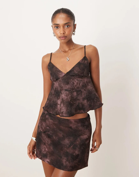  Motel Top Morado Vaporoso Con Cuello De Pico Y Diseño Floral De Jacquard Marina De Motel (parte De Un Conjunto) 