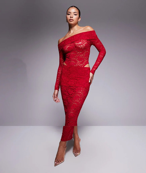  Murci Conjunto Rojo De Falda Larga Con Cintura Plegada Y Body Con Escote Bardot De Encaje Transparente Exclusivo De Murci 