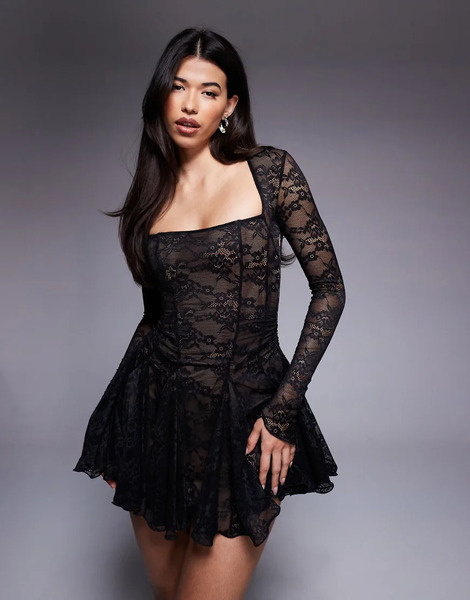  Murci Vestido Corto Negro De Manga Larga Con Cuello Cuadrado Y Volante Fruncido En El Bajo De Encaje De Murci 