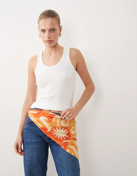  Never Fully Dressed Bufanda Naranja Con Estampado Floral Cairo De Never Fully Dressed 