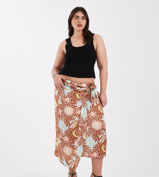  Never Fully Dressed Plus Falda Midi Cruzada Con Estampado De Ciervo Y Estrellas Y Lazada Lateral De Satén Jaspre De Never Fully Dressed Plus-brown 