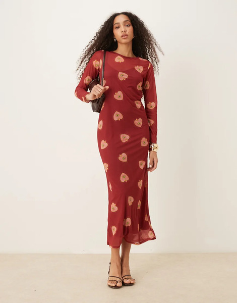 Never Fully Dressed Vestido Largo Burdeos De Manga Larga Con Estampado De Corazones De Malla De Never Fully Dressed-rojo 