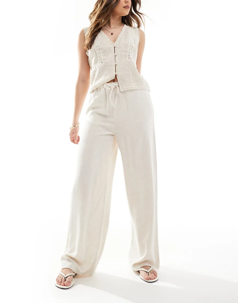  New Look Pantalones Color Piedra De Estilo Bermudas De Pernera Ancha De Tejido Efecto Lino De New Look-neutro 