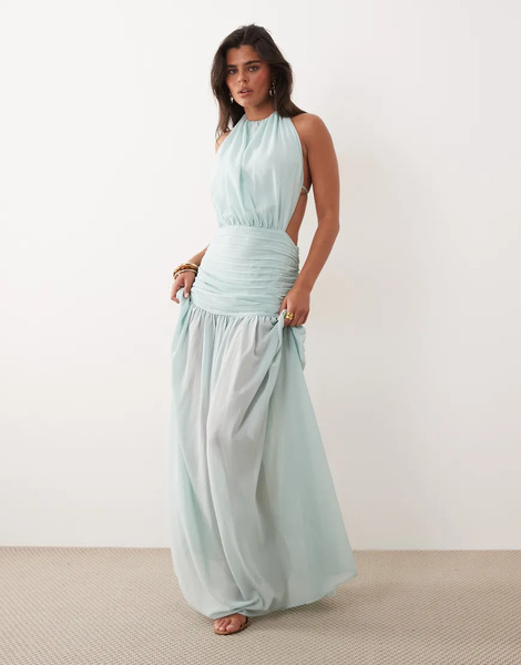  Noughts & Kisses Noughts & Kisses - Vestido Largo Azul Claro Plisado Con Cuello Halter Y Cintura Entallada Con Bajo Transparente 