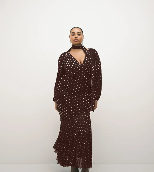  Pretty Lavish Curve Pretty Lavish Plus - Vestido Largo Marrón Con Estampado De Lunares, Cuello De Pico Y Fular De Malla-brown 
