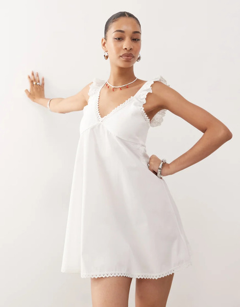  Reclaimed Vintage Vestido Corto Color Crema De Tirantes Estilo Babydoll De Popelina Con Ribetes De Encaje Y Bordado Inglés De Reclaimed Vintage-blanco 