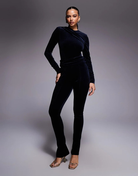  Ruched & Ready Leggings Azul Marino Con Diseño Moldeador Y Cintura Alta De Terciopelo De Ruched & Ready (parte De Un Conjunto) 