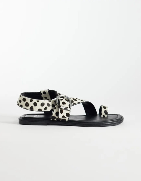  Schuh Sandalias Con Diseño Animal, Acabado Efecto Pelo, Tira Para El Dedo, Correa Al Tobillo Y Detalle De Hebilla Tanvi De Schuh-multicolor 