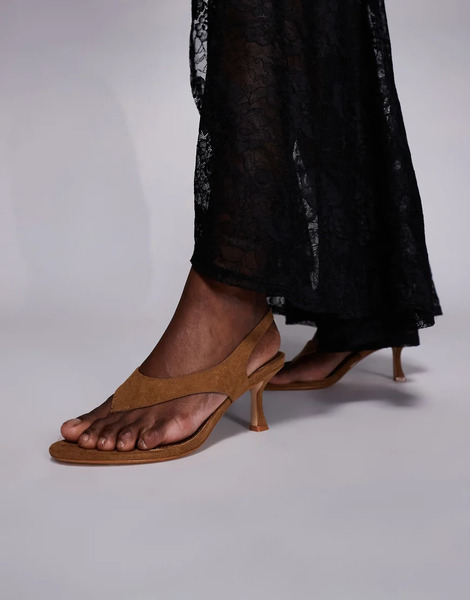  Simmi Shoes Sandalias Marrón Tostado Destalonados De Tacón Con Tira De Dedo De Antelina Ranch De Simmi London-neutro 
