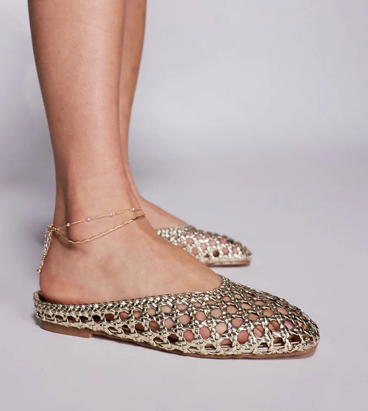 Simmi Wide Fit Mules Dorado Metalizado Planas Con Diseño Entretejido De Poliuretano Cassius De Simmi London Wide Fit 
