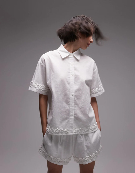  Sndys Camisa Blanca De Manga Corta Con Detalle De Aplicación Floral De Mezcla De Lino De Sndys (parte De Un Conjunto)-blanco 