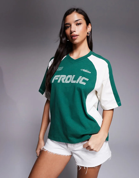  The Frolic Camiseta Verde Y Blanca De Estilo Fútbol Con Cuello De Pico Y Logo En La Parte Delantera De Algodón Exclusiva De The Frolic 