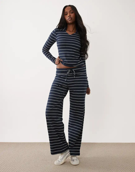  The Frolic Pantalones Azul Marino A Rayas De Pernera Ancha Con Bolsillo Delantero Y Cordón Ajustable En La Cintura De Tejido Rico En Algodón Exclusivos De The Frolic (parte De Un Conjunto) 