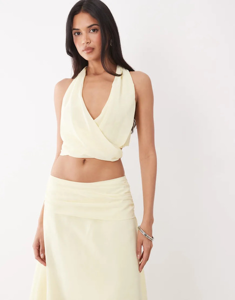  The Frolic Top Amarillo Limón Con Cuello Halter Y Lazada Lateral De Chifón Exclusivo De The Frolic (parte De Un Conjunto) 