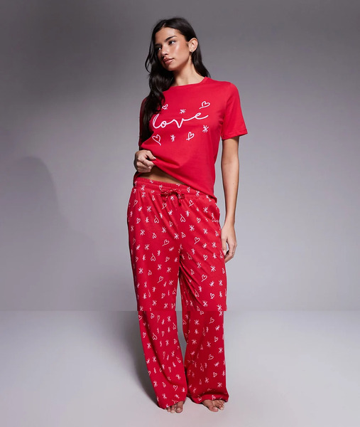  Threadbare Pijama Rojo Con Estampado love Para San Valentín De Threadbare 