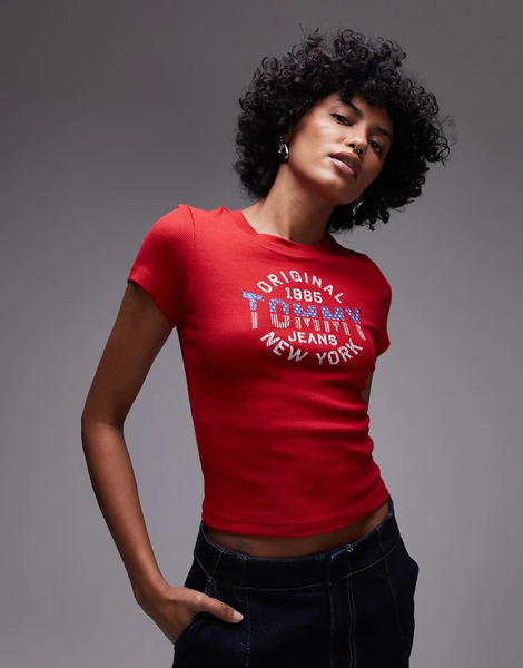  Tommy Jeans Camiseta Roja Con Logo Con Motivo De Estados Unidos En La Parte Central Del Pecho De Tommy Jeans-rojo 