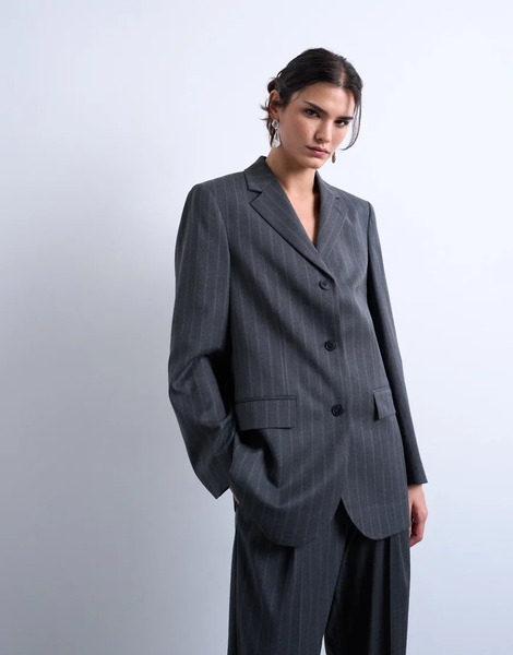  Topshop Americana Gris Carbón De Corte Masculino Con Raya Diplomática Y 3 Botones De Topshop (parte De Un Conjunto) 