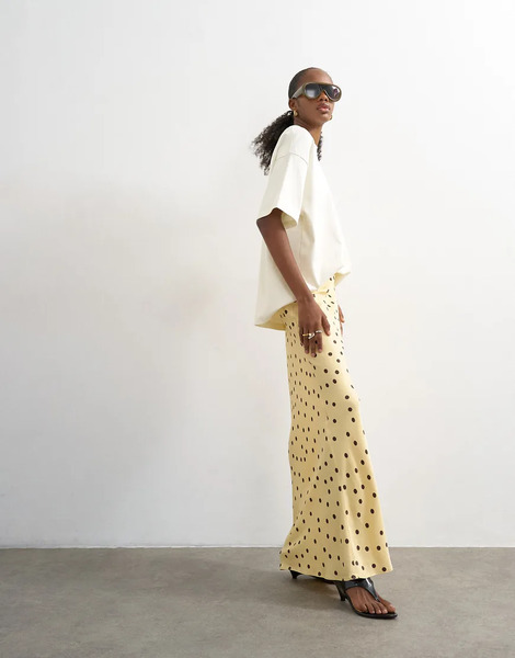  Topshop Falda Larga Amarillo Crema De Corte Al Bies Hasta El Suelo Con Estampado De Lunares De Satén De Topshop 