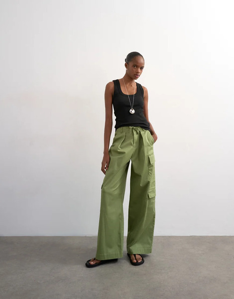  Topshop Pantalones Cargo Caquis De Línea Depurada Y Pernera Ancha Acampanada Con Lazada En La Cintura De Topshop-verde 