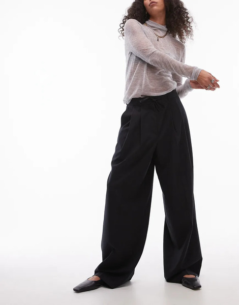  Topshop Pantalones De Sastre Gris Carbón De Corte Bombacho Con Pinzas Y Lazada En La Cintura De Topshop (parte De Un Conjunto) 