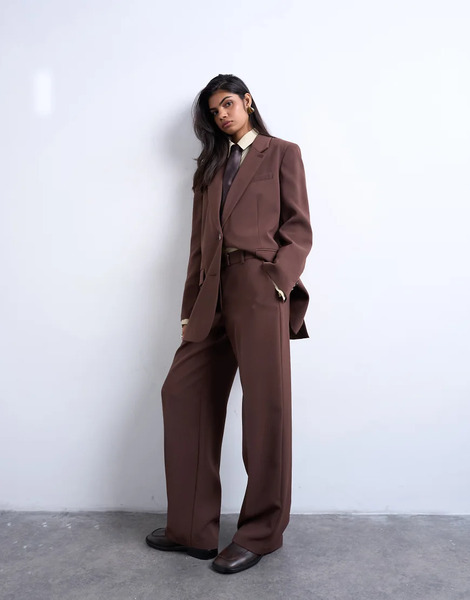  Topshop Pantalones Marrón Chocolate De Corte Recto Depurado Y Talle Medio De Topshop (parte De Un Conjunto)-brown 