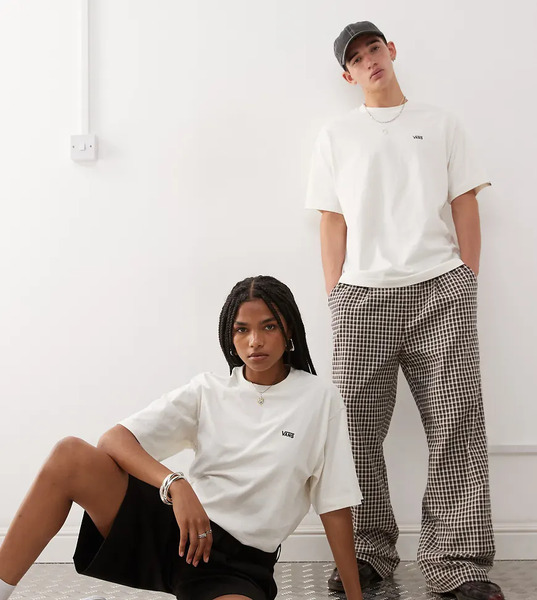 Vans Camiseta Blanco Hueso Extragrande Con Logo En La Parte Izquierda Del Pecho Exclusiva En Asos De Vans 