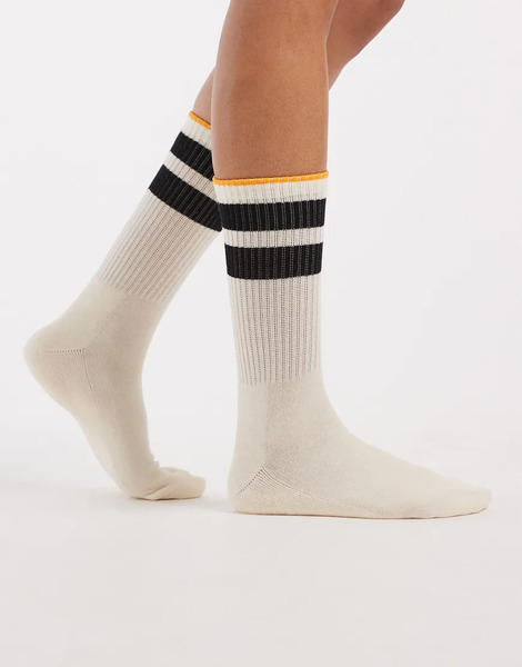  Vero Moda Calcetines Color Crema Deportivos Con Detalle De Rayas Negras Y Naranjas De Canalé De Vero Moda-blanco 